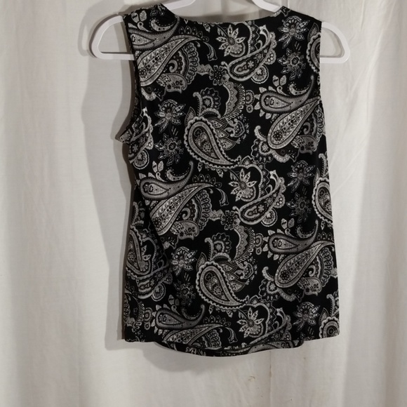 Charter Club M sleeveless paisley relaxed neck top - Picture 2 of 6